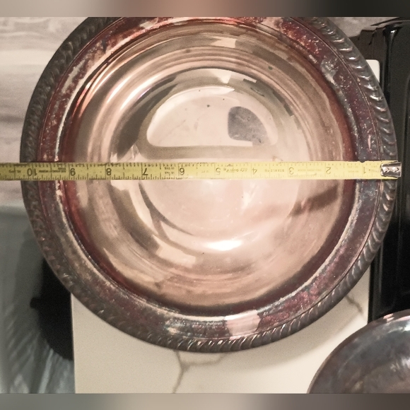 Silver Plated Bowl with a lid - Picture 7 of 11